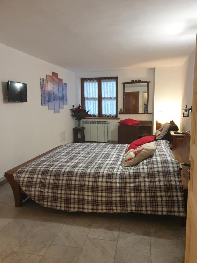 Antica Casa Occitana Bed & Breakfast ซัมแปร์เร ภายนอก รูปภาพ