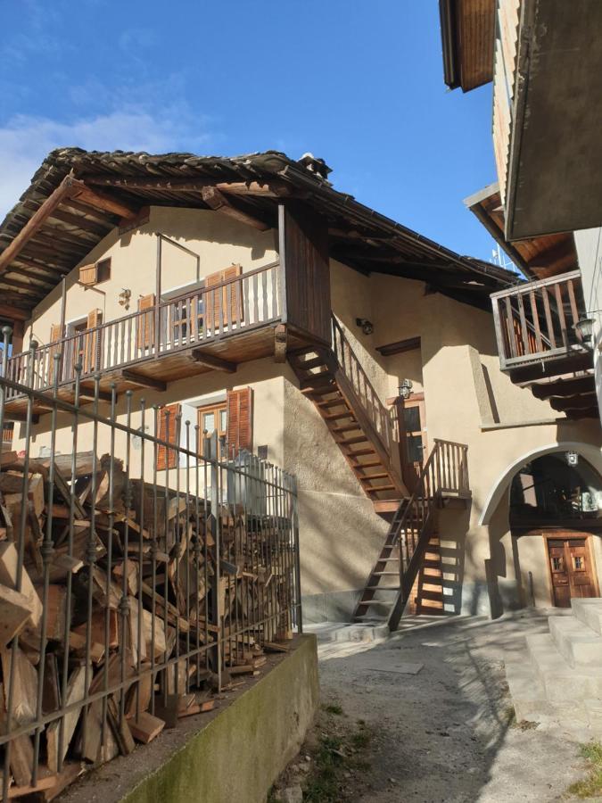 Antica Casa Occitana Bed & Breakfast ซัมแปร์เร ภายนอก รูปภาพ